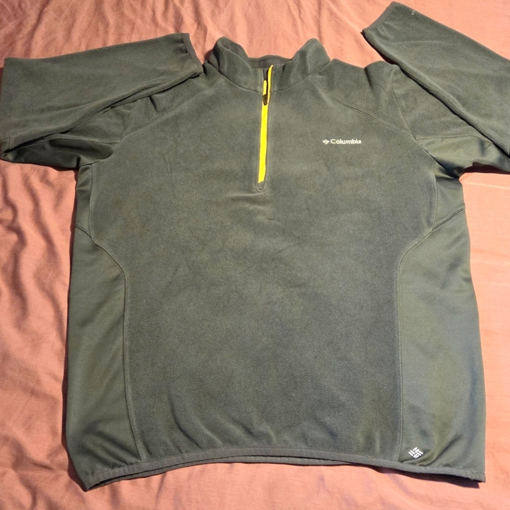 Columbia 1/4 Zip Fleece with Vibrant Yellow Accent